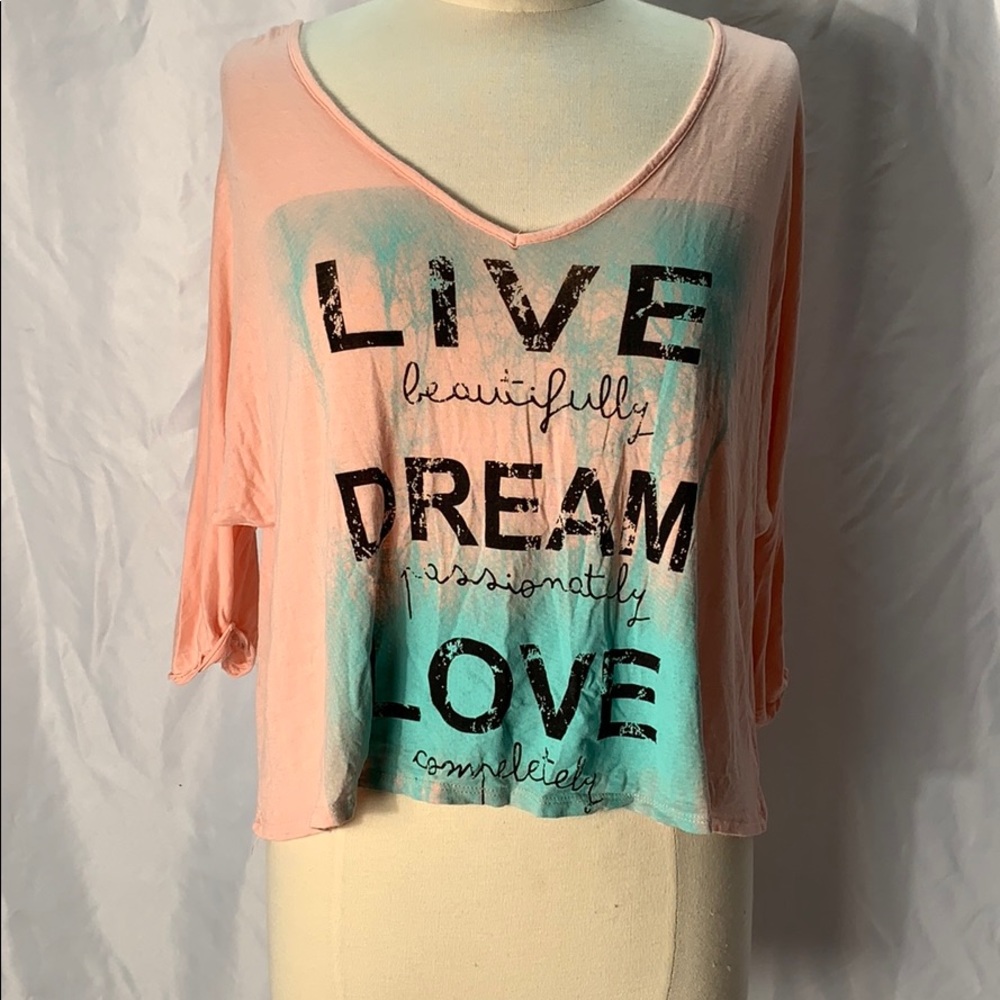 Aran’s Den 3/4 Sleeve Tee “Live, Dream, Love” SZ M